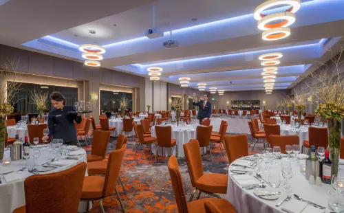 Clayton Hotel Chiswick Business Photos