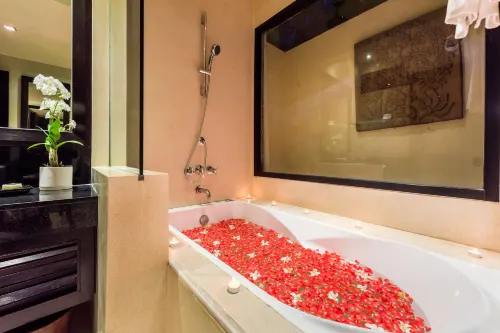 Impiana Beach Resort Patong, Phuket Photos