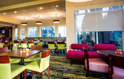 Hilton Garden Inn Niagara-on-The-Lake Dining Photos