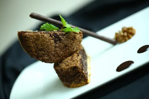 Vivanta Chennai IT Expressway OMR Dining Photos
