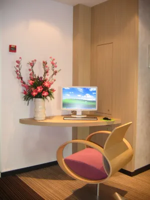 ibis Styles Annecy Gare Centre Espaces publics Photos