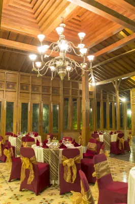 Burza Hotel Yogyakarta Makanan Photos