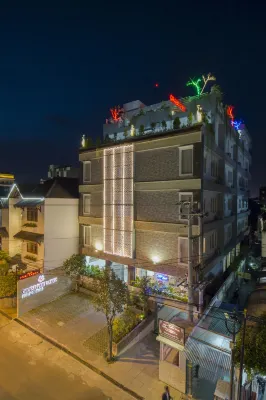 Grand Puri Saron Yogyakarta Esterni Photos