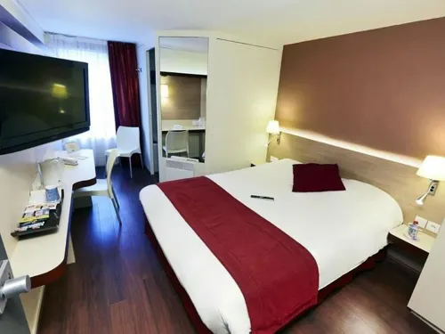 Brit Hotel Caen Nord - Mémorial Photos