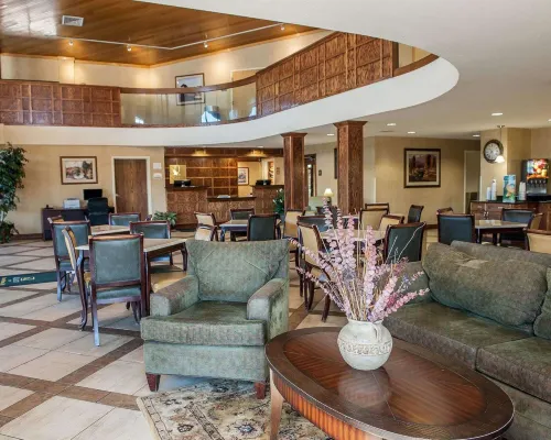 Baymont by Wyndham South Bend Near Notre Dame Dining Photos