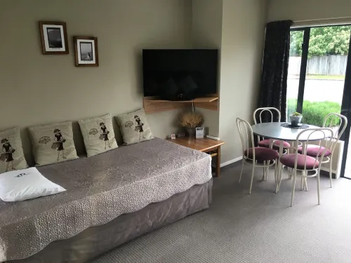 Lakefront Lodge Photos