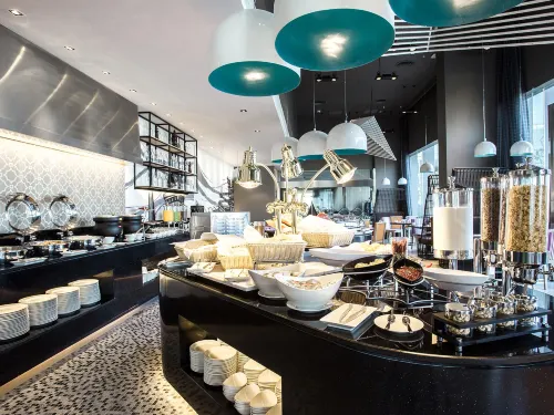 Mercure Pattaya Ocean Resort Restauration Photos