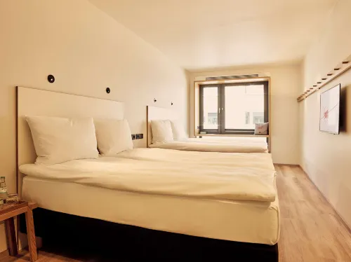 Schwabinger Wahrheit by Geisel Rooms Photos