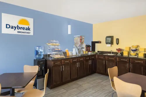 Days Inn by Wyndham New Orleans Pontchartrain Restauration Photos