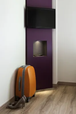 Hotel Ibis Styles Lleida Torrefarrera Photos
