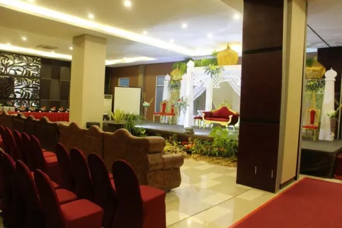 The Belagri Hotel & Convention Fasilitas Bisnis Photos