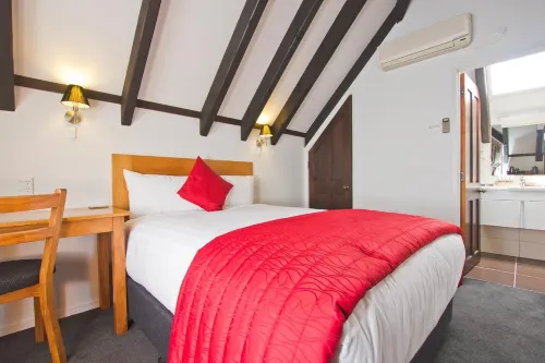 Knights Inn Photos