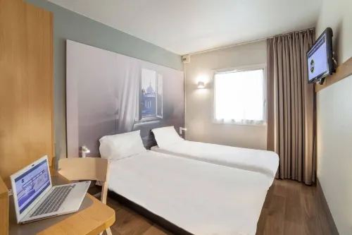 B&B Hotel Creil Chantilly Photos