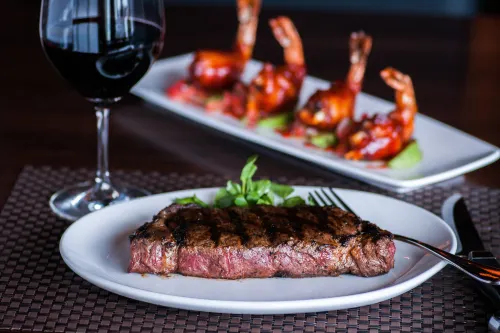 Niagara Falls Marriott Fallsview Hotel & Spa Dining Photos
