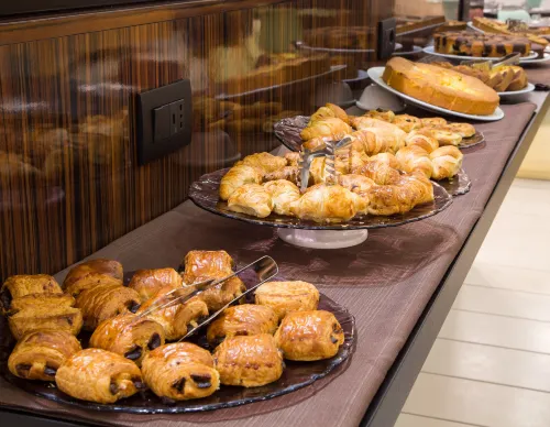 Holiday Inn Bologna - Fiera Restauration Photos