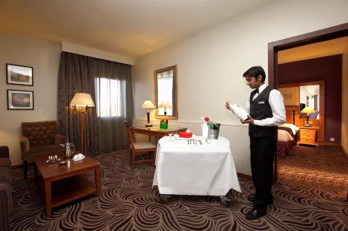 Holiday Inn Tabuk Espaces publics Photos