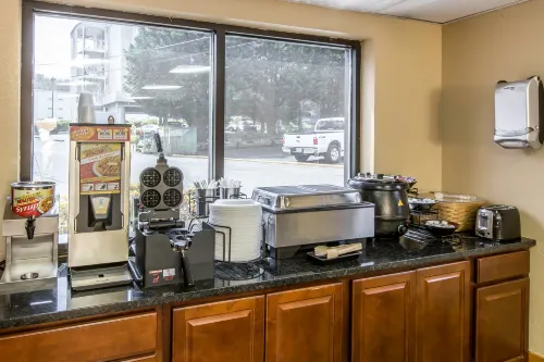 Econo Lodge Inn & Suites Gatlinburg at the Convention Center Featured Photos