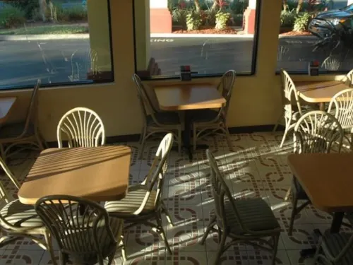 Days Inn by Wyndham Sarasota I-75 Restauration Photos