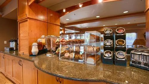 Best Western Northwest Lodge Dining Photos