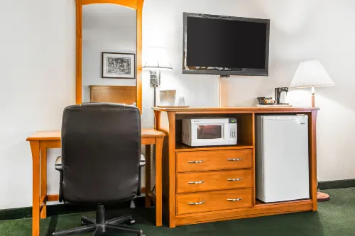 Quality Inn Kearney - Liberty Photos