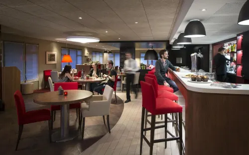 Campanile Villennes-Sur-Seine - Poissy - Hôtel rénové en 2024 Loisirs et amusements Photos