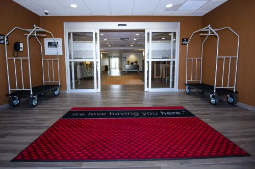 Hampton Inn & Suites by Hilton Truro Public Areas Photos