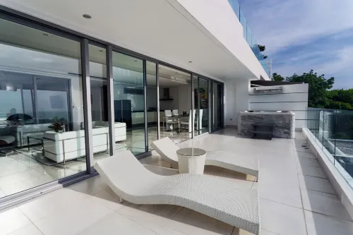 The View Phuket by Resava Espaces publics Photos
