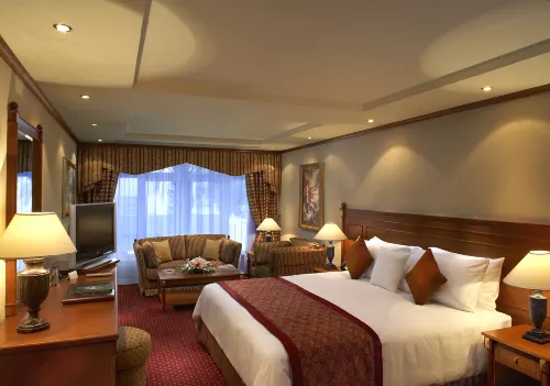 Metropolitan Hotel Dubai Photos