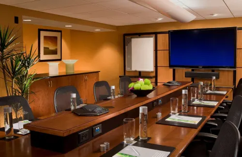 Hilton Chicago O'Hare Airport Business Facilities Photos