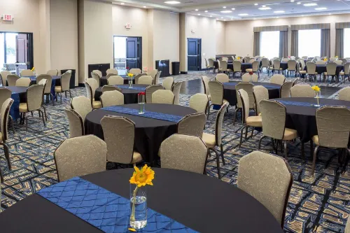 La Quinta Inn & Suites by Wyndham Lubbock Southwest Restauration Photos