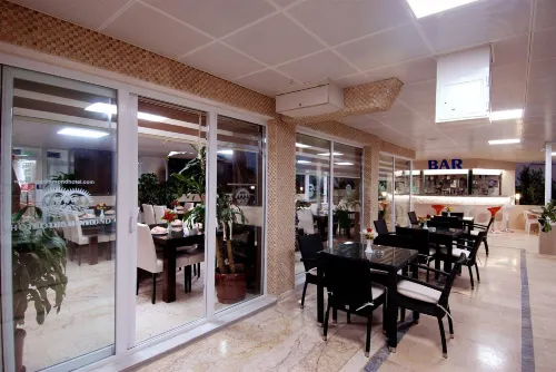 Lara Diamond Hotel Dining Photos
