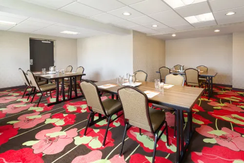 Hotel Indigo Cleveland-Beachwood Business Facilities Photos