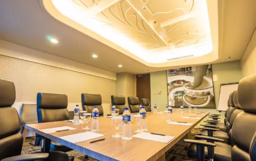 Hotel JS Luwansa Fasilitas Bisnis Photos