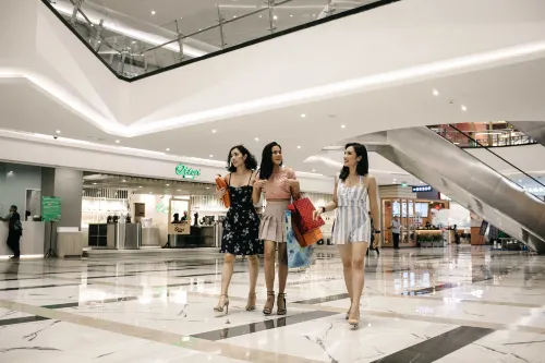 Holiday Inn & Suites Jakarta Gajah Mada Area Publik Photos