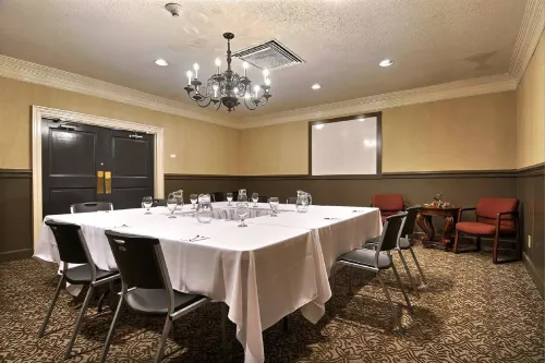 Travelodge by Wyndham Memphis Airport/Graceland Espaces Affaires Photos