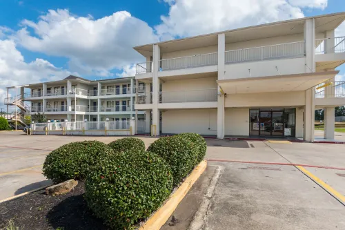 Americas Best Value Inn & Suites Humble Exterior Photos