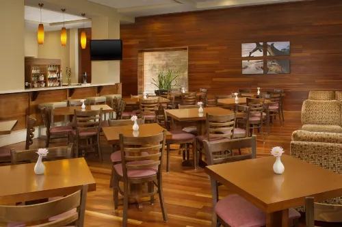 Four Points by Sheraton Jacksonville Baymeadows Featured Photos