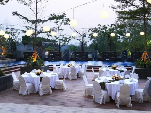 Delonix Hotel Karawang Makanan Photos