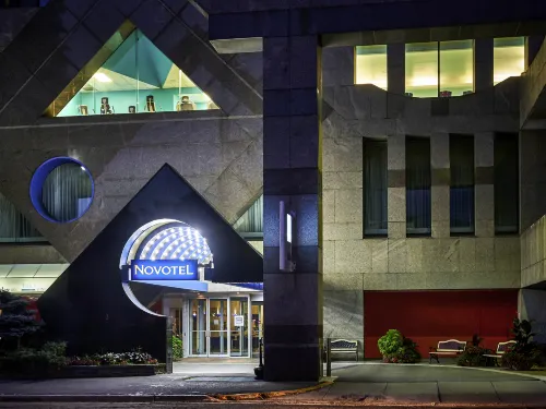 Novotel Toronto North York Exterior Photos