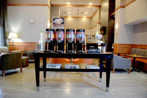 Hampton Inn and Suites by Hilton Windsor Dining Photos