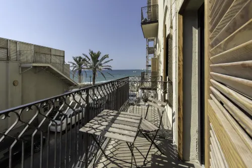 Seaside Escape with Blissful Balcony and Mamad by Sea N' Rent À proximité de l'hôtel Photos