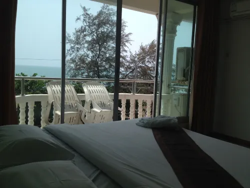 PIMPIMARN BEACH HOTEL Photos