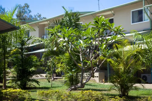 Gateway Hotel Exterior Photos