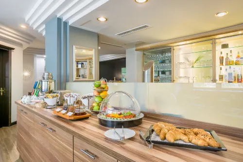 Hotel Rega Stuttgart Dining Photos