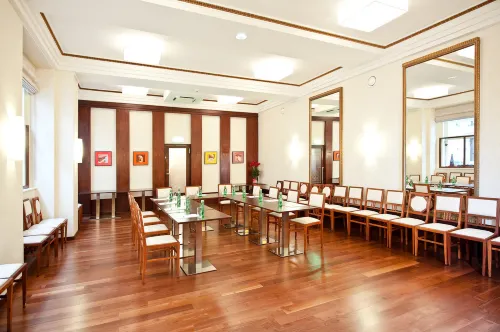 Graben Hotel Business Photos