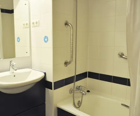 Travelodge Barcelona Fira Zimmer Photos