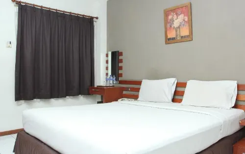 N Hotel Harmoni Jakarta Pusat Kamar Photos