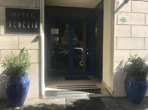 Hotel Venezia Featured Photos