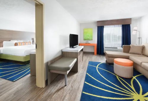 Hotel Indigo Cleveland-Beachwood Rooms Photos