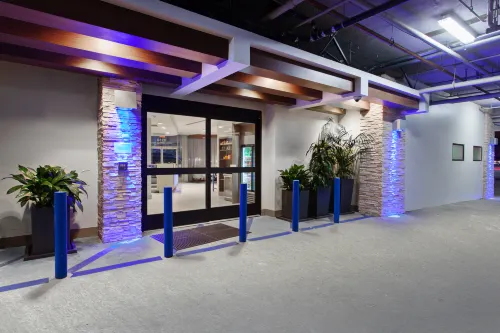 Holiday Inn Express West Los Angeles-Santa Monica Public Areas Photos